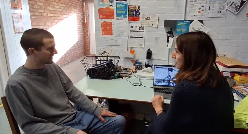 An image of Kurt and Fleur having a conversation about CV preparation